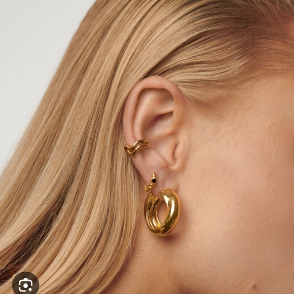 Missoma x Lucy Williams 18ct gold plated chunky hoops - Picture 7 of 8